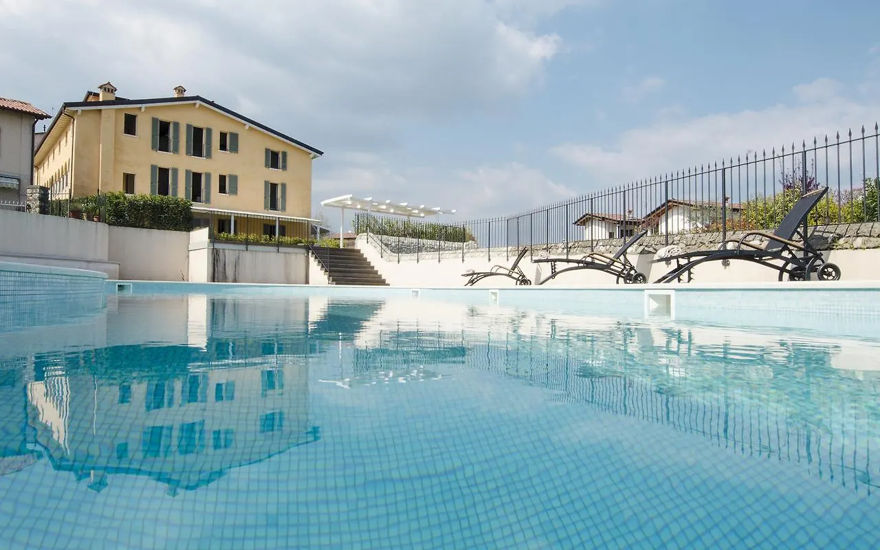 Palazzo Archi Holiday Apartments location