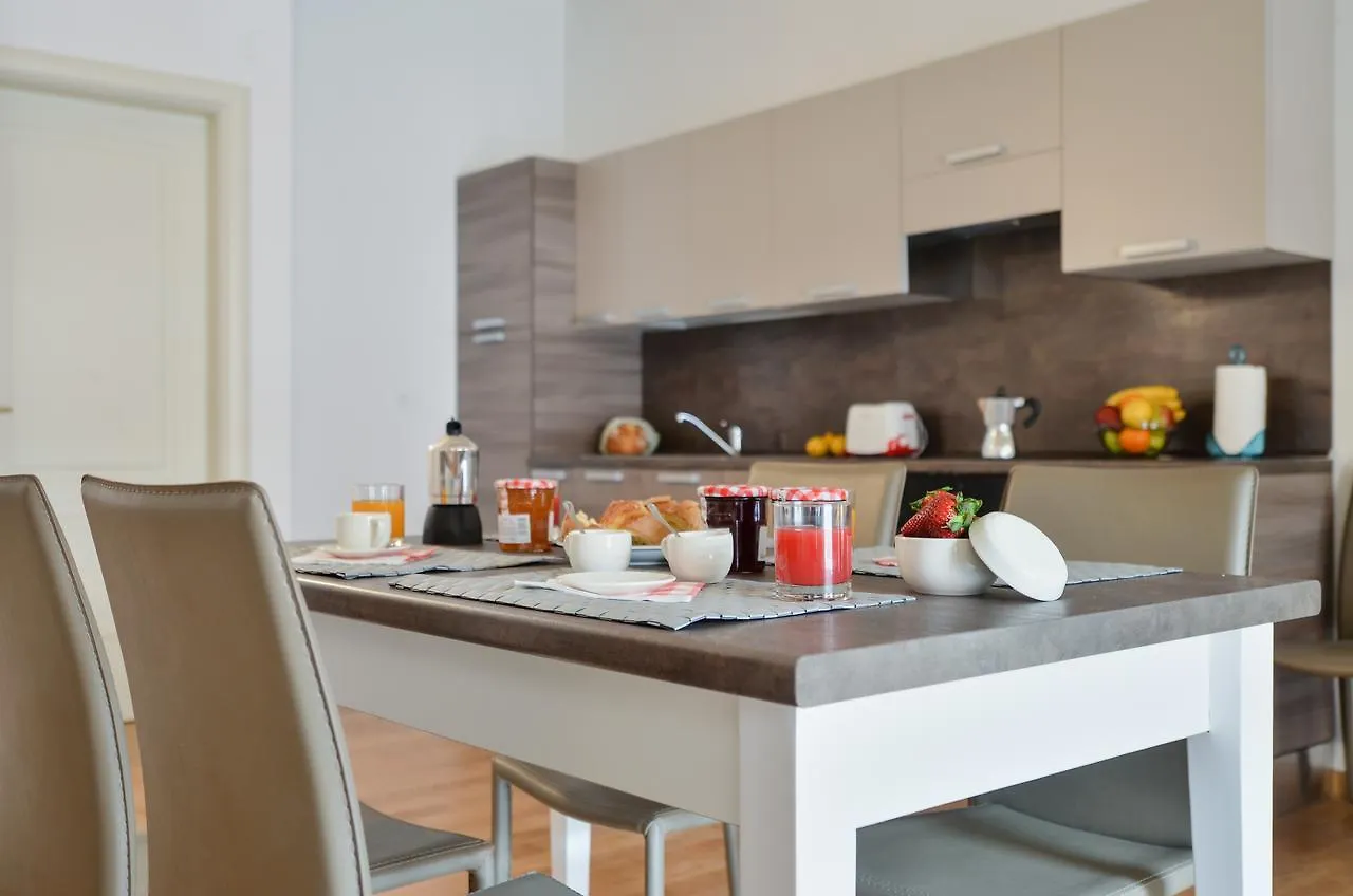 Palazzo Archi Holiday Apartments Polpenazze del Garda