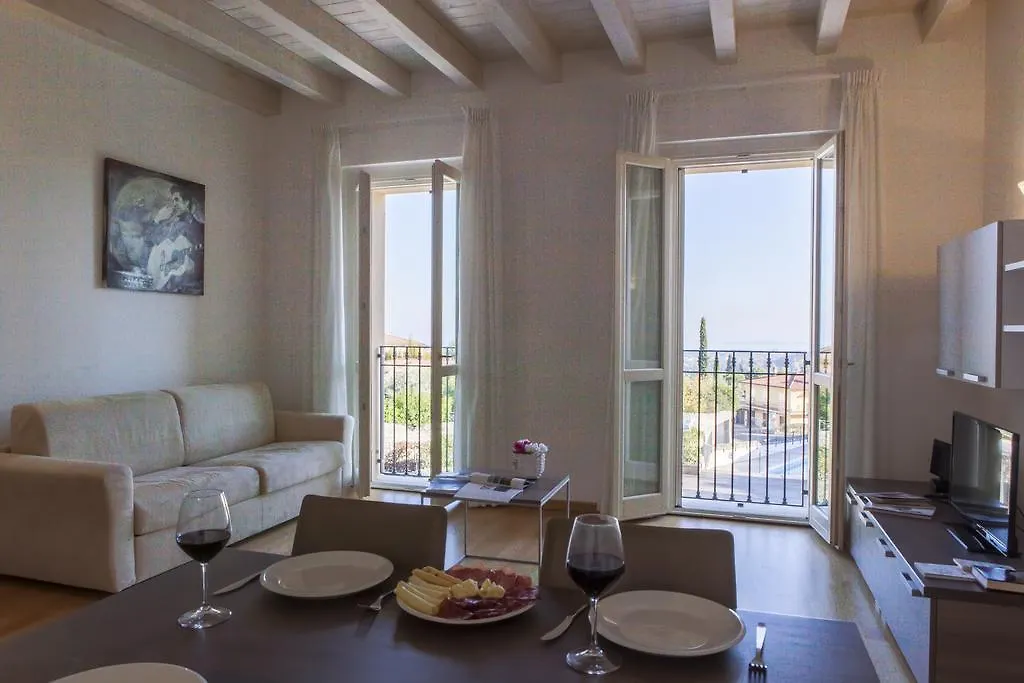 Palazzo Archi Holiday Apartments Polpenazze del Garda